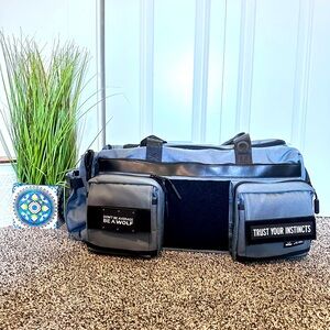 Wolfpak - Authentic 40L ULTIMATE DUFFLE BAG IRON GRAY *Brand New*